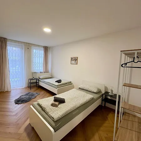 Modernes Fuer Handwerker & Monteure Daire Ludwigshafen am Rhein