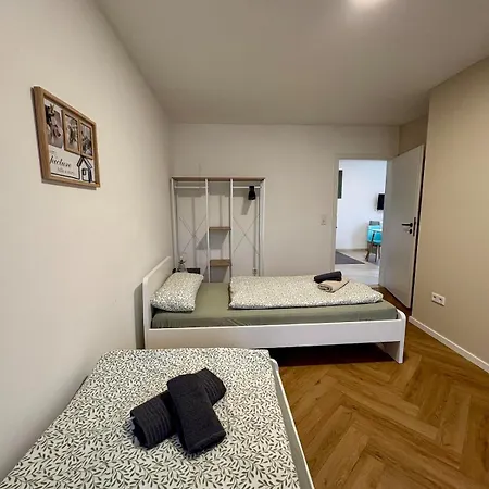 Modernes Fuer Handwerker & Monteure Daire *